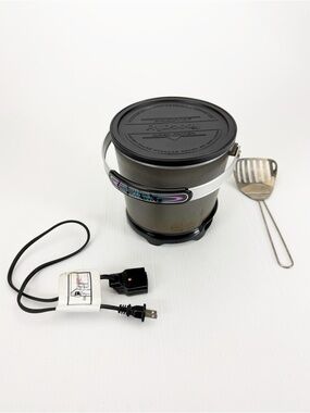 Presto Fry Daddy Electric Deep Fryer 0542408 with Lid and Cord